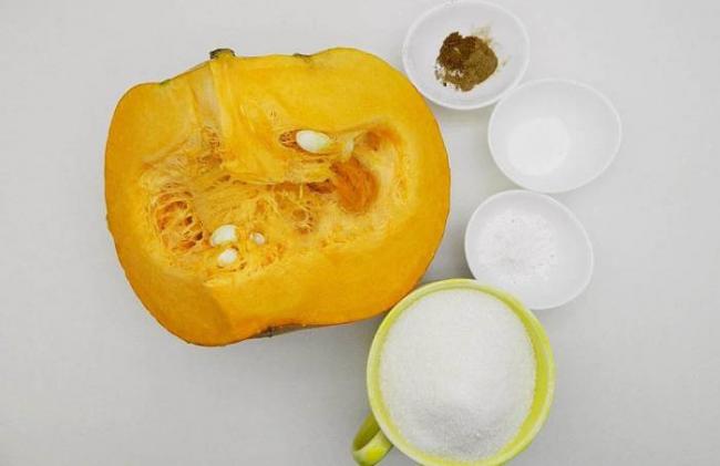 Ингредиенты для приготовления сладкой вяленой тыквы Тыква, сахар и корица