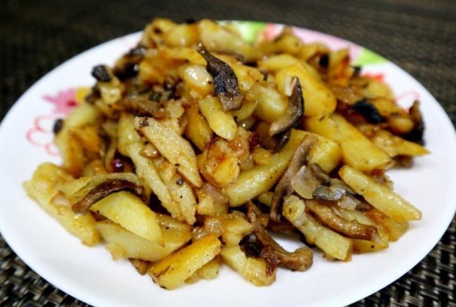 Как вкусно приготовить картошку с грибами шампиньонами