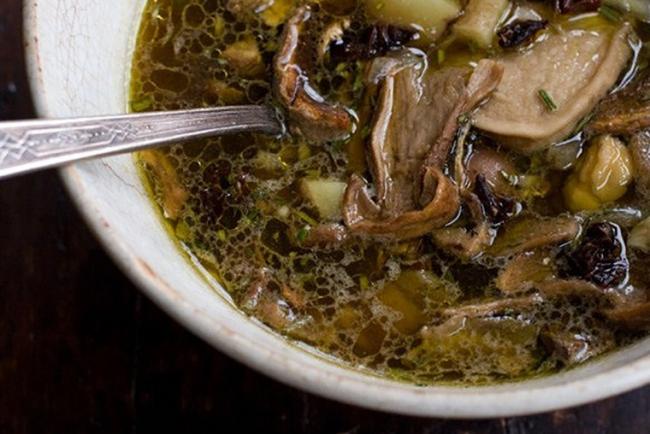 Как вкусно сварить суп с сухими грибами