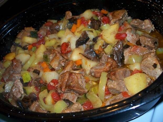 Как приготовить картошку с мясом и грибами в духовке