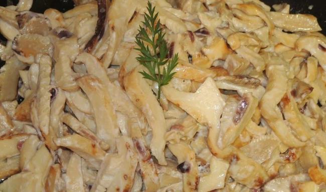 Как вкусно приготовить жареные грузди на сковороде