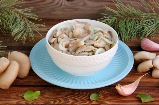 Как быстро и вкусно посолить вешенки в домашних условиях в кастрюле