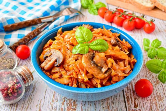 Как вкусно приготовить солянку с грибами и капустой на ужин