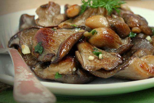 Как вкусно запечь вешенки в духовке