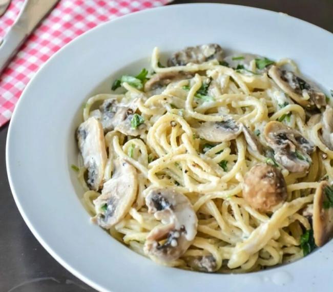 Вермишель с грибами шампиньонами