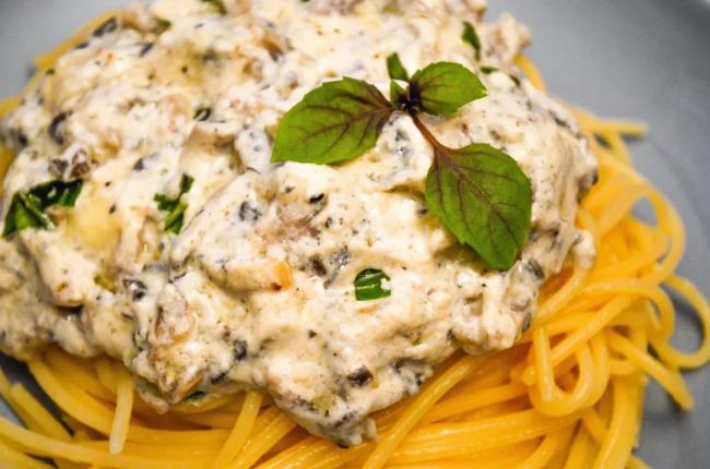 Вермишель с грибами шампиньонами