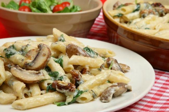 Вермишель с грибами шампиньонами
