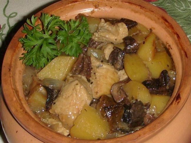 Как приготовить грибы в горшочках