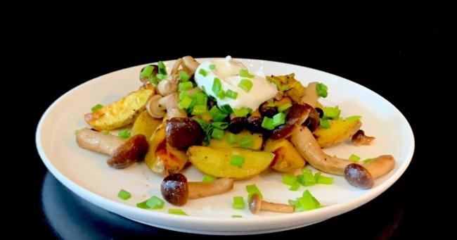 Как вкусно приготовить мороженные опята с картошкой