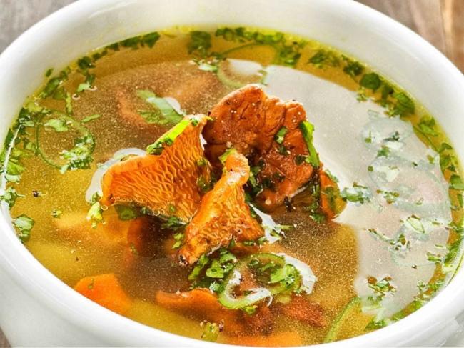 Как вкусно сварить суп из сухих лисичек