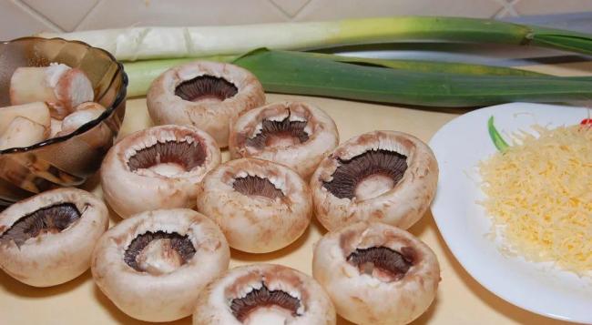 Как приготовить фаршированные шампиньоны в микроволновке