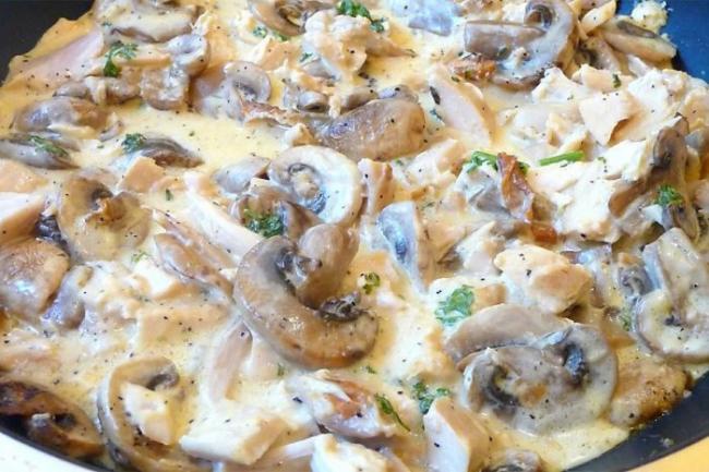 Как и с чем легко и вкусно солить грибы в сметане?