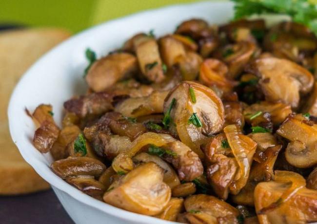 Закуска с грибами и беконом. Жареные грибы - пошаговый рецепт с фото. Автор рецепта Оксана Пашко. - Кухонная плита