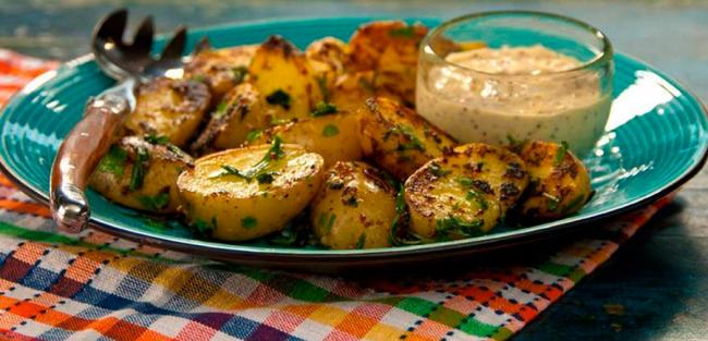 Запеченный картофель с горчицей Запеченный картофель