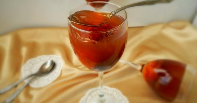 Смешивание желатина с коньяком Желатин с коньяком