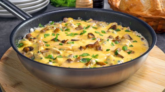 Жульен из курицы и грибов в сковороде - пошаговый рецепт с фото и видео от Always Delicious!