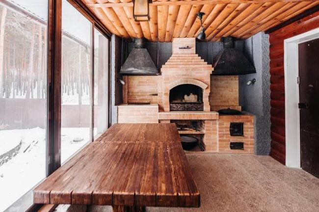 Пример зоны барбекю в бане Зона барбекю в бане